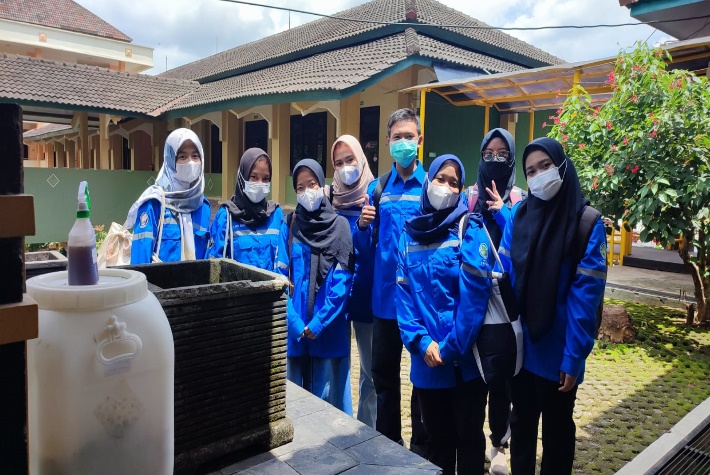 ON-SITE ORGANIC WASTE TREATMENT AT THE FACULTY OF PUBLIC HEALTH UNIVERSITAS DIPONEGORO